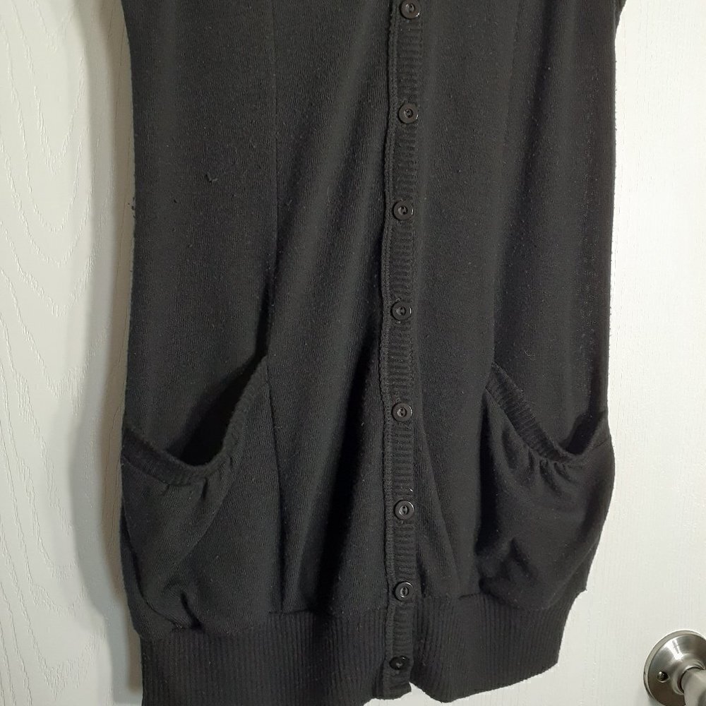 WOMEN'S TWENTY ONE Sleeveless Cardigan; Size Small; Black
